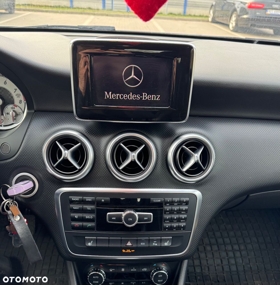 Mercedes-Benz Klasa A 200 (BlueEFFICIENCY) Urban - 13