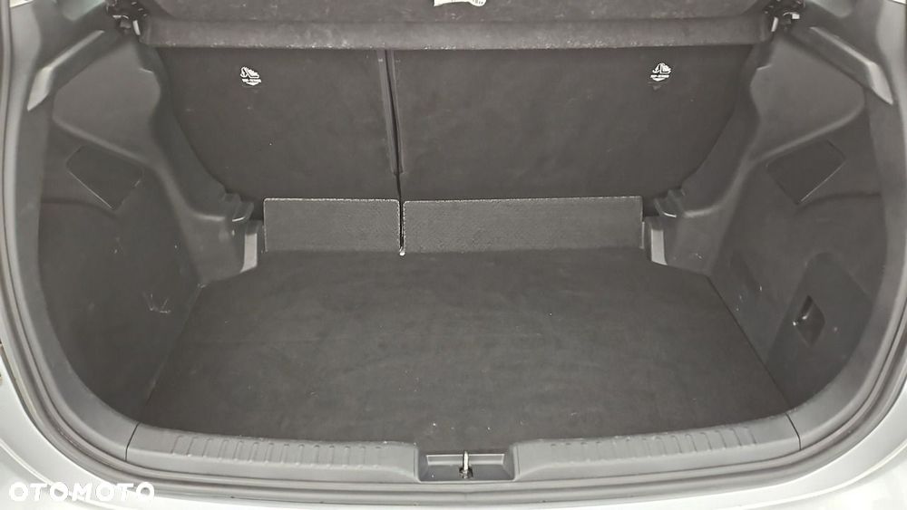Toyota Yaris Hybrid 1.5 Comfort - 23