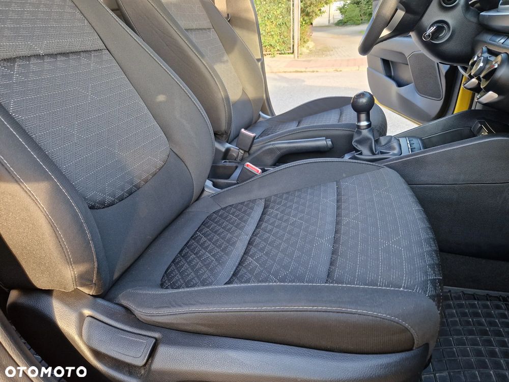 Kia Rio 1.2 L - 25