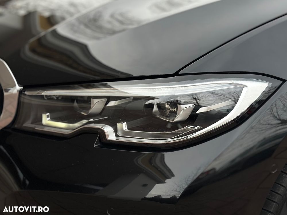 BMW Seria 3 330e Aut. - 39