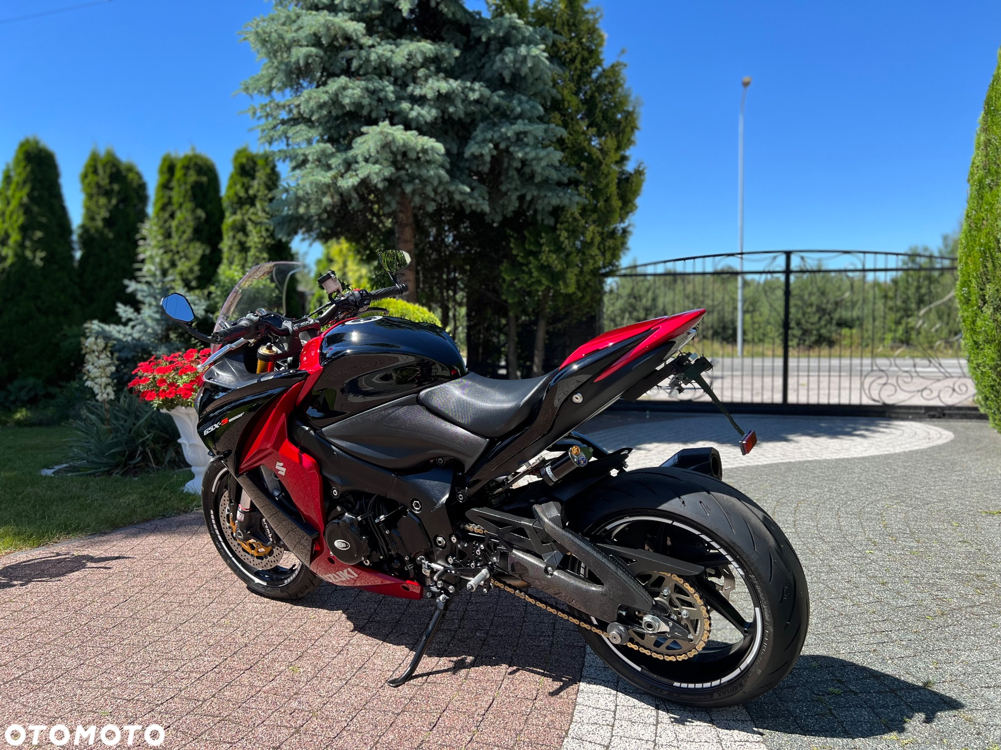Suzuki GSX - 19