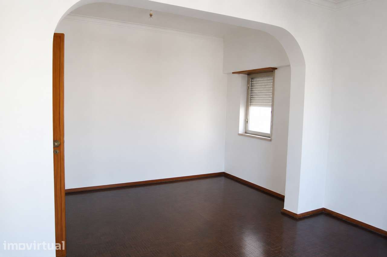 Apartamento T2 com varandas em Alverca - Grande imagem: 2/16