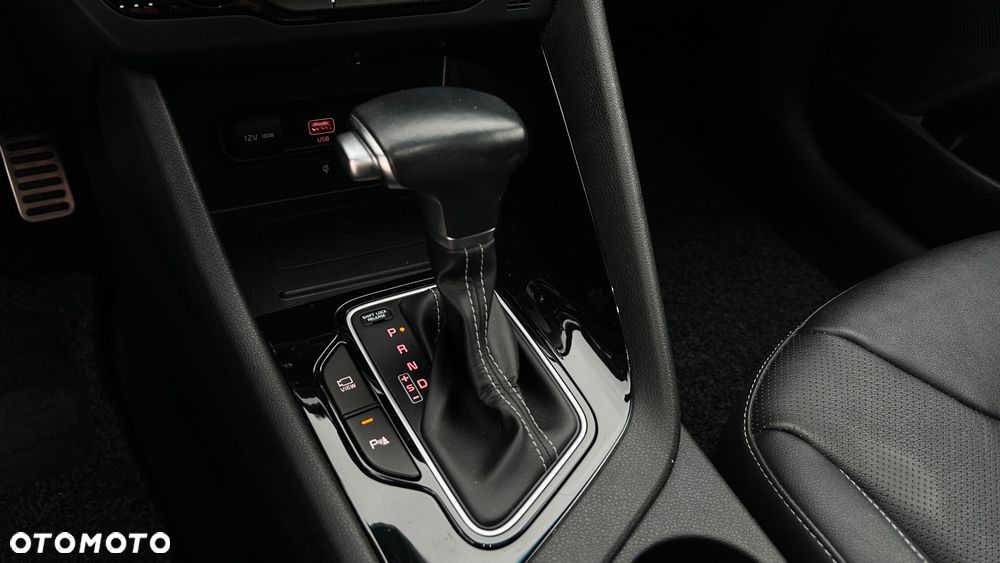 Kia Niro 1.6 GDI Hybrid Business Line - 22