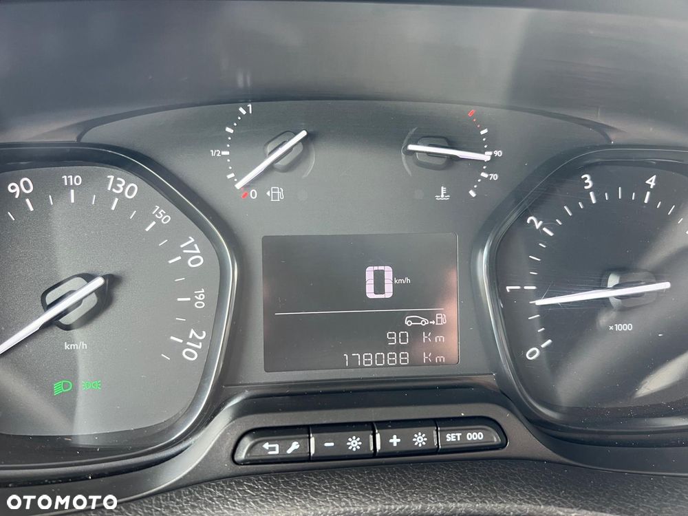 Toyota Proace - 17