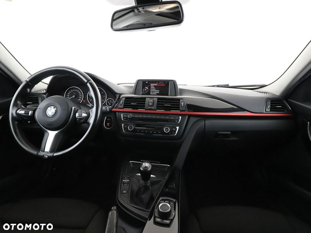 BMW Seria 3 318d - 16