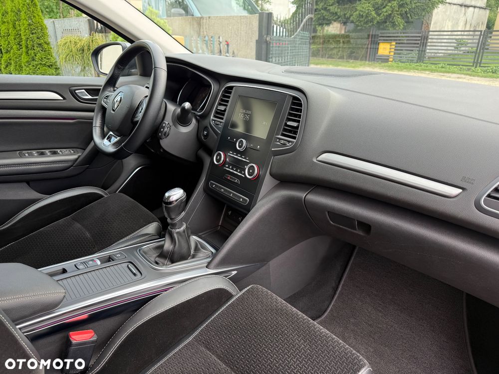 Renault Megane ENERGY TCe 130 BUSINESS - 21
