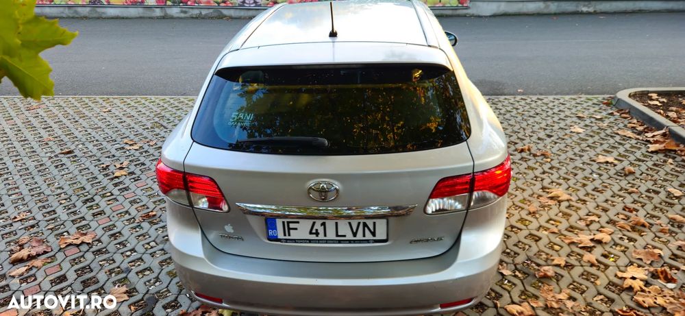 Toyota Avensis 1.8 Executive - 5