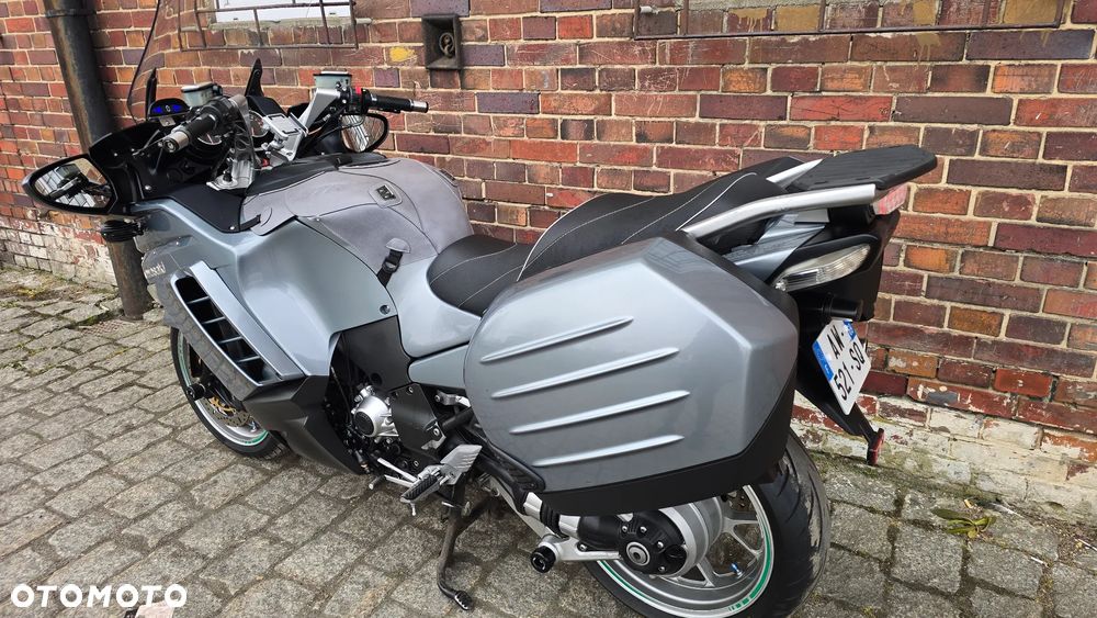 Kawasaki GTR - 10