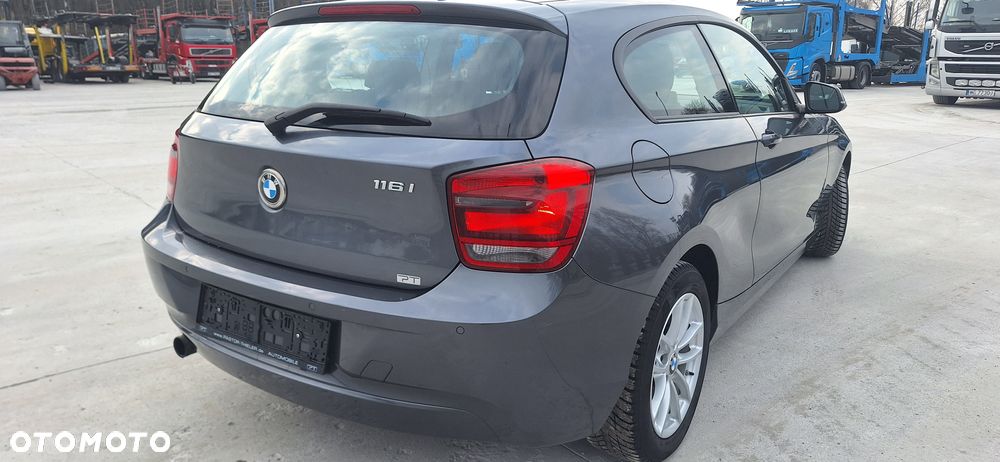 BMW Seria 1 116i - 5