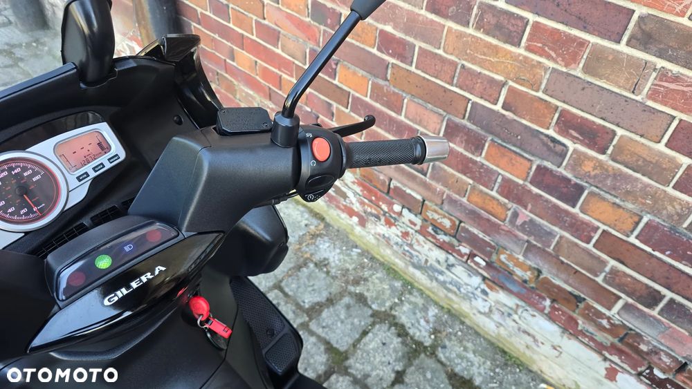 Gilera 125 R - 15