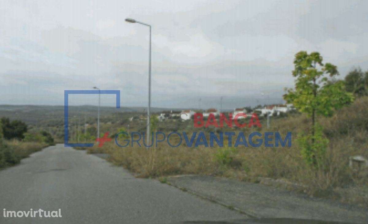 Conjunto de 24 lotes para construção - Grande imagem: 2/7