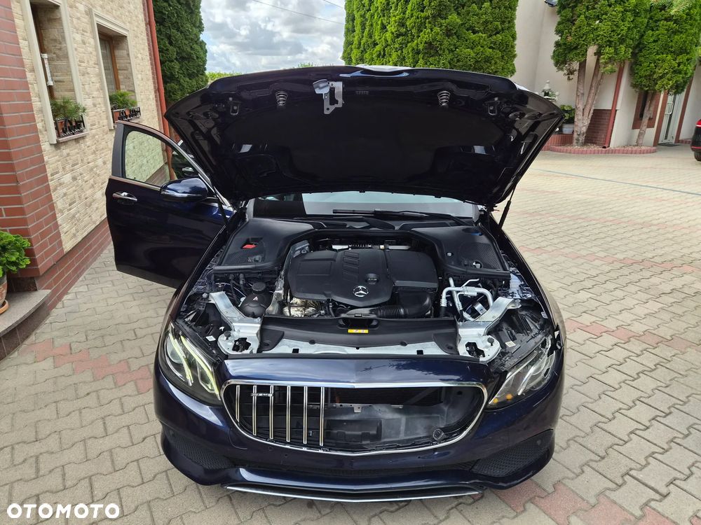 Mercedes-Benz Klasa E - 24