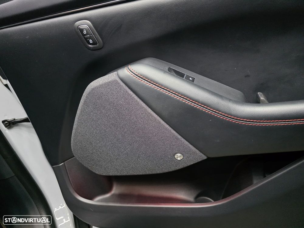 Ford Mustang Mach-E AWD PREMIUM - 24