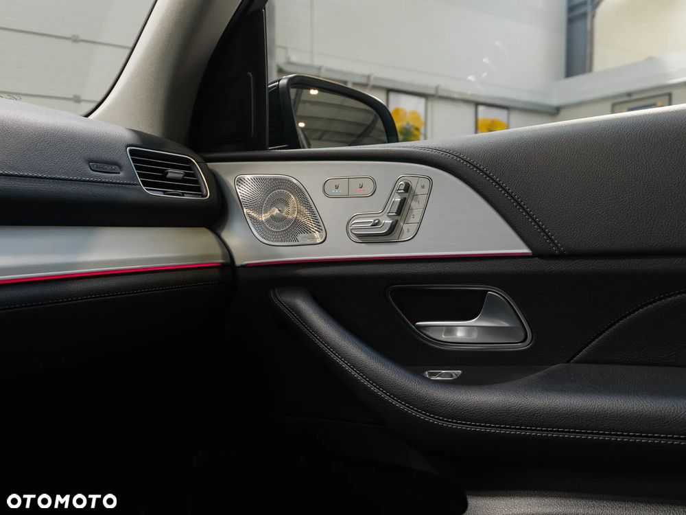Mercedes-Benz GLE - 38