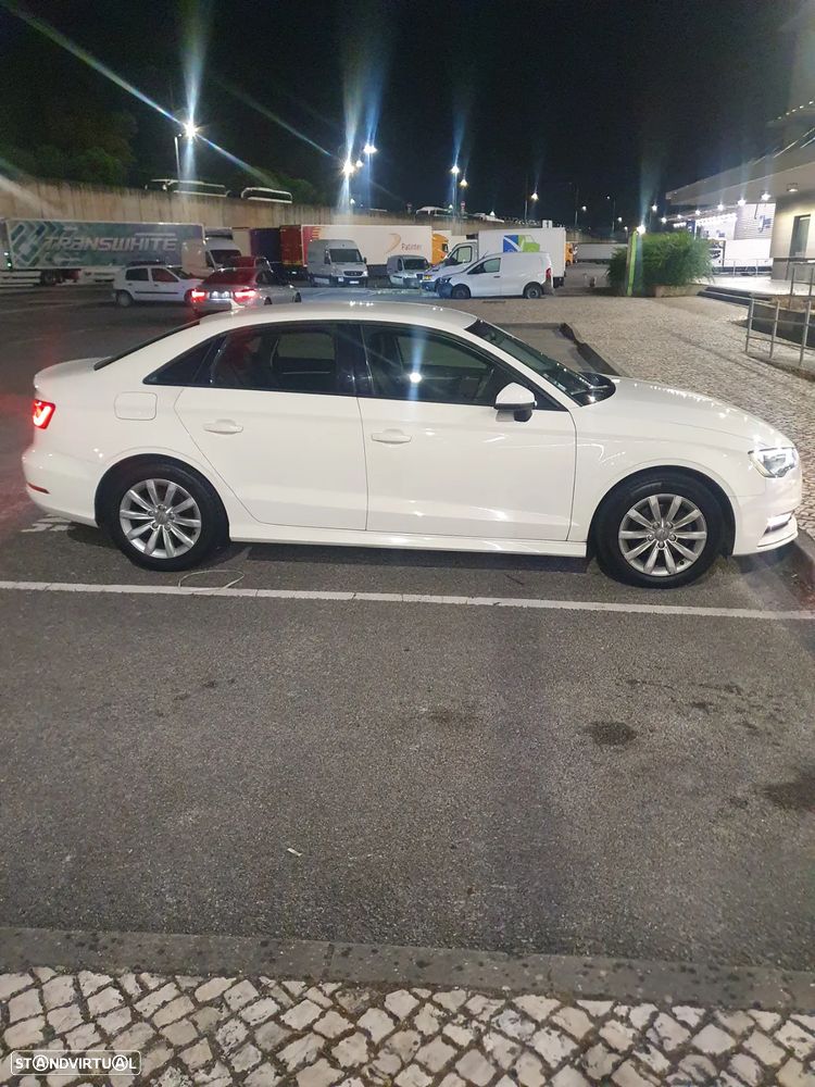 Audi A3 Limousine 1.6 TDI Attraction Ultra - 5