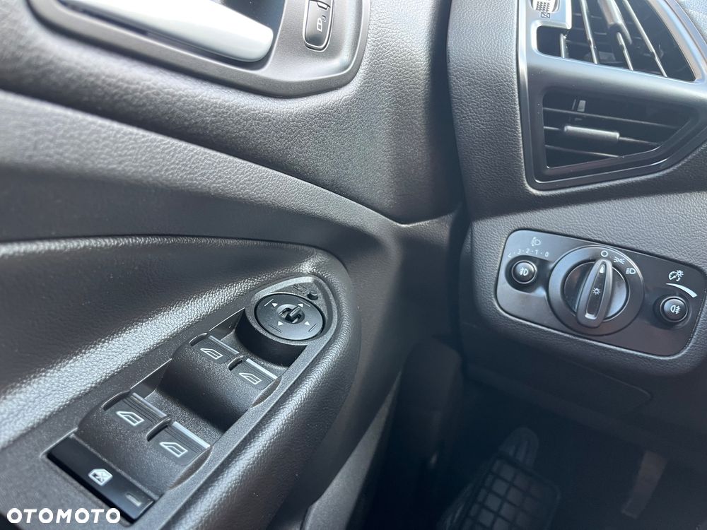 Ford Kuga 1.5 EcoBoost 2x4 Cool & Connect - 20