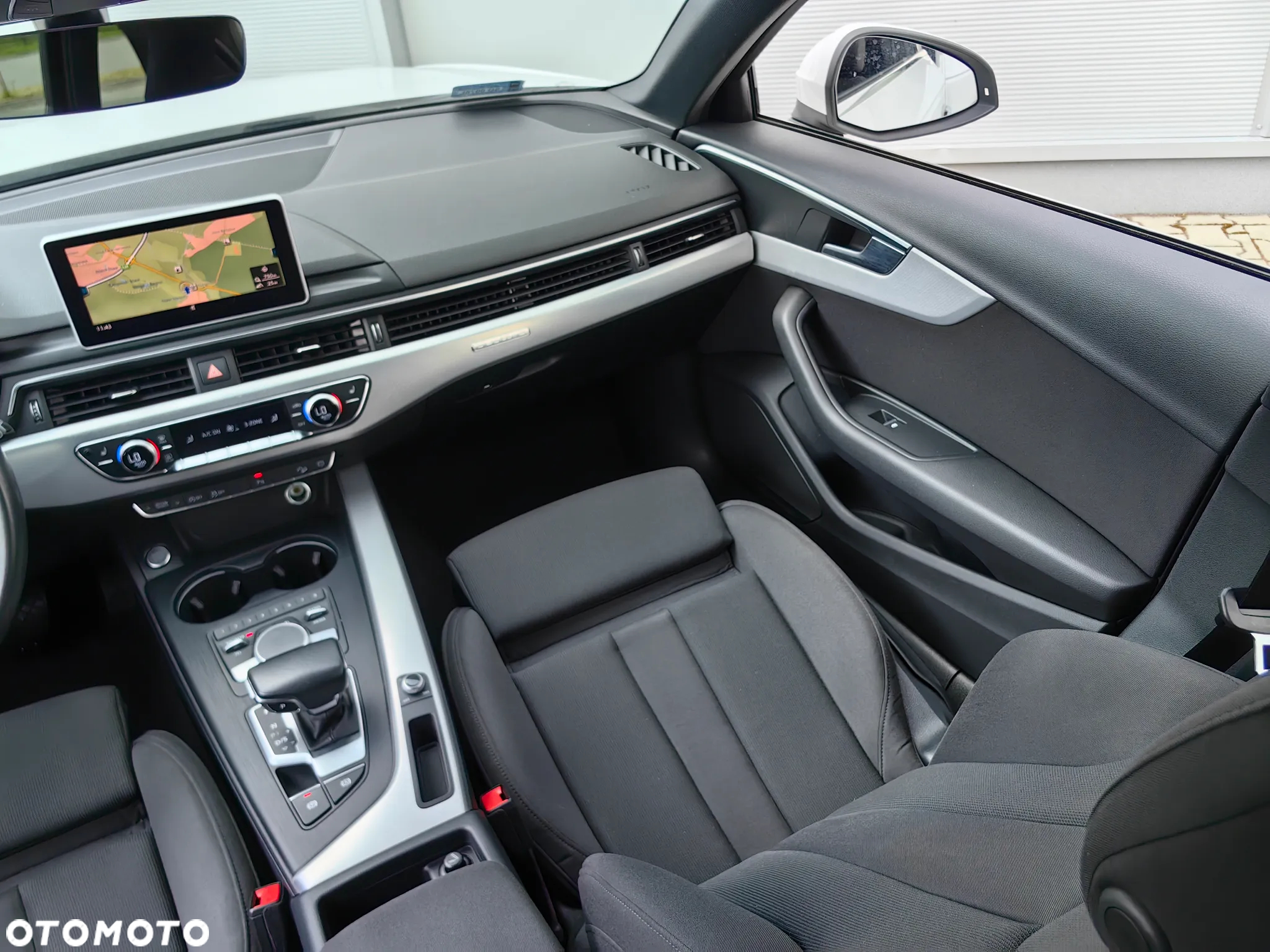 Audi A4 Allroad 2.0 TDI Quattro S tronic - 9