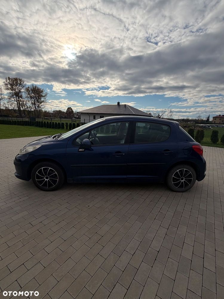 Peugeot 207 - 9