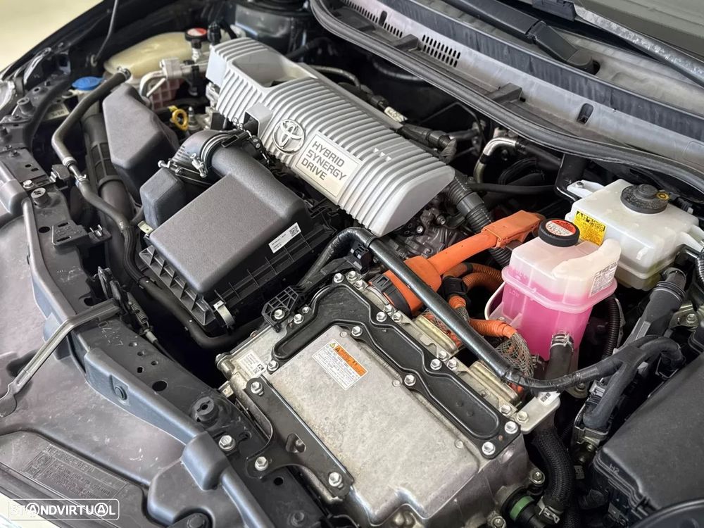 Toyota Auris Touring Sports 1.8 HSD Comfort +P.Techno+P.Sport - 10