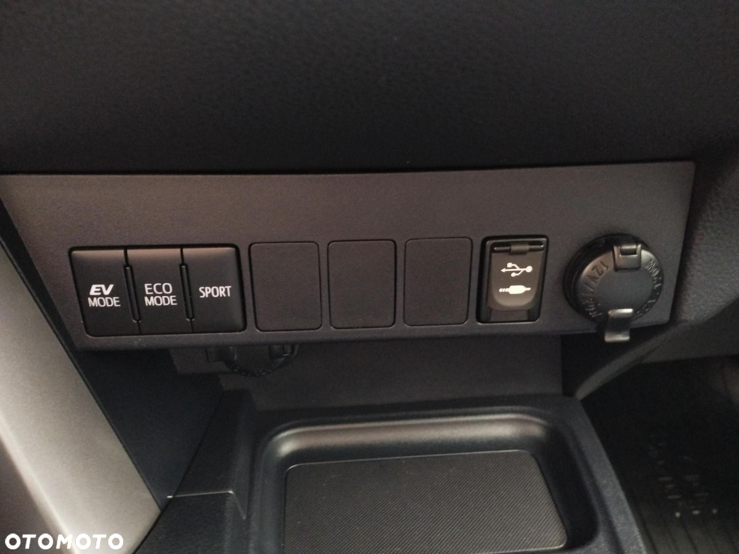 Toyota RAV4 - 22