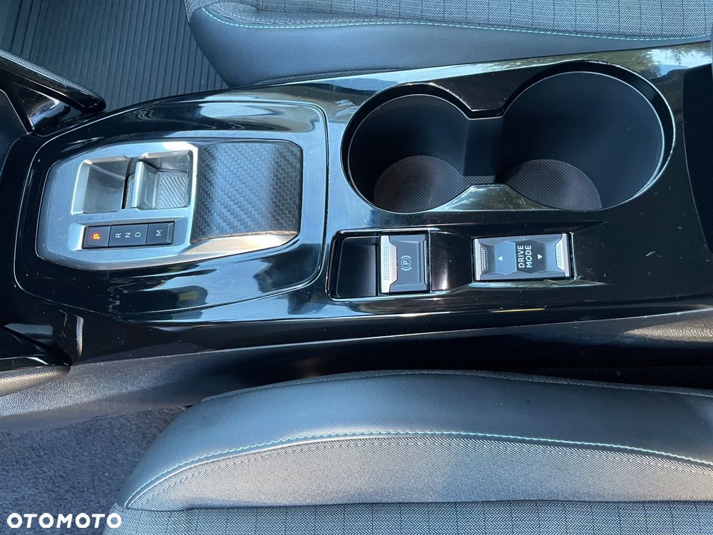 Peugeot 2008 1.5 BlueHDi Allure S&S EAT8 - 13