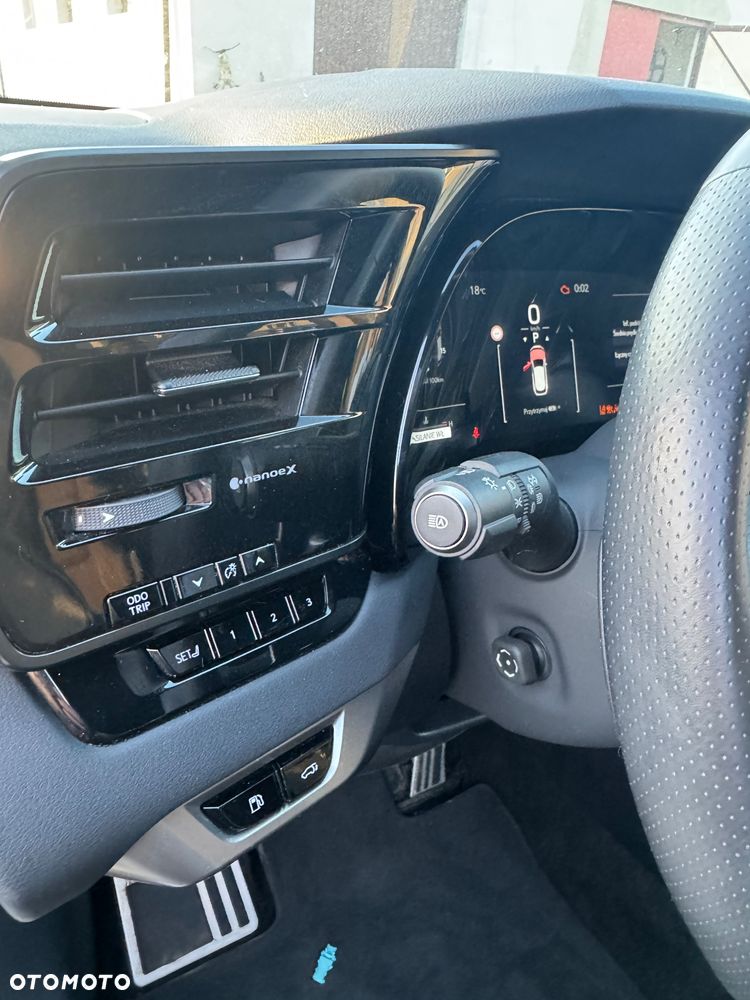 Lexus RX 500h F Sport Edition - 16