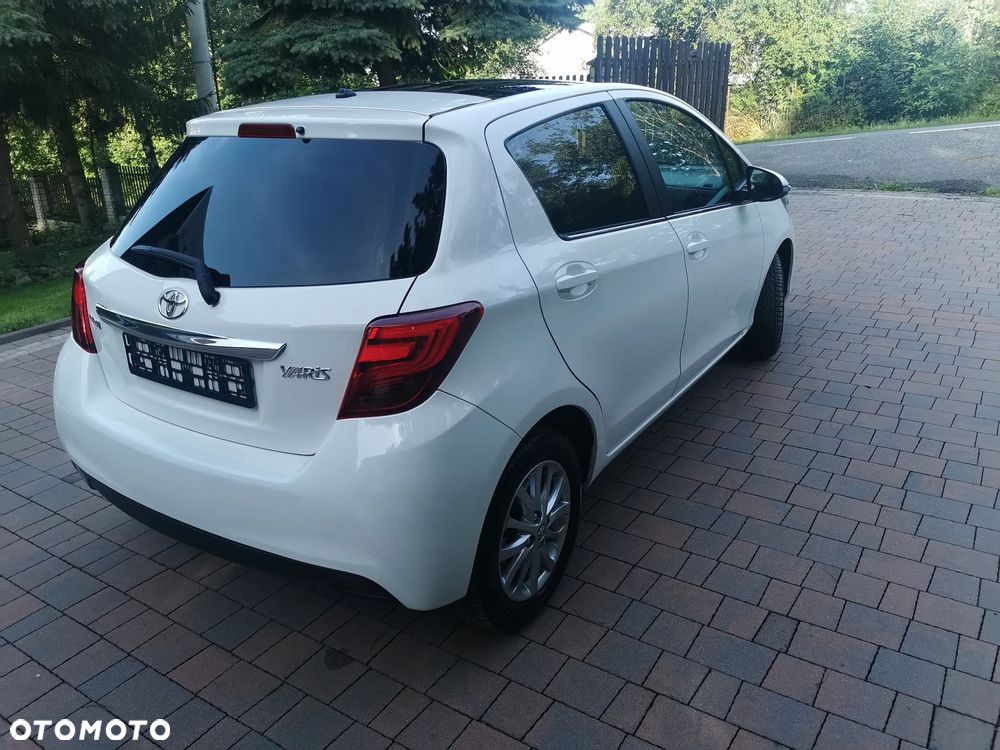Toyota Yaris 1.33 VVT-i Lounge - 9