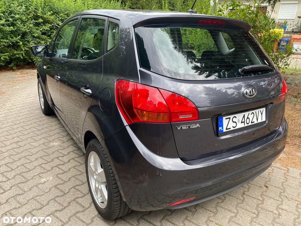 Kia Venga 1.4 CVVT Titanium Collection - 11