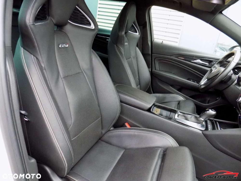 Opel Insignia - 21