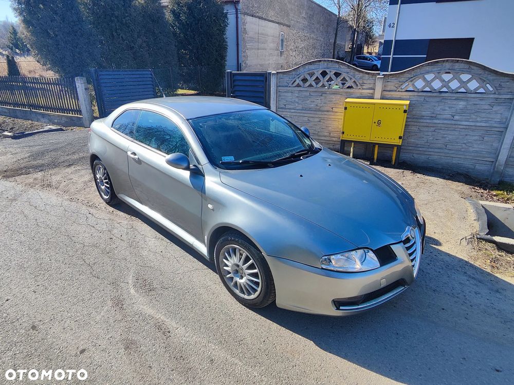 Alfa Romeo GT - 1