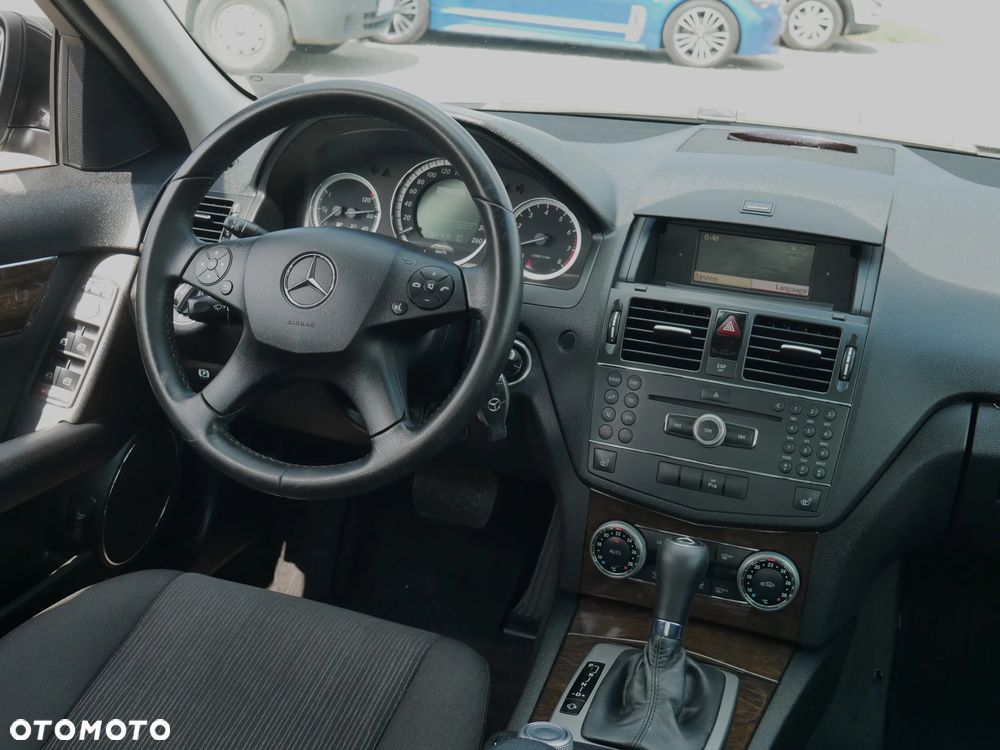 Mercedes-Benz Klasa C - 25