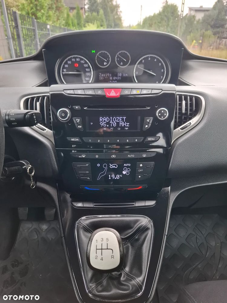 Lancia Ypsilon Y 1.2 8v Platinum - 24