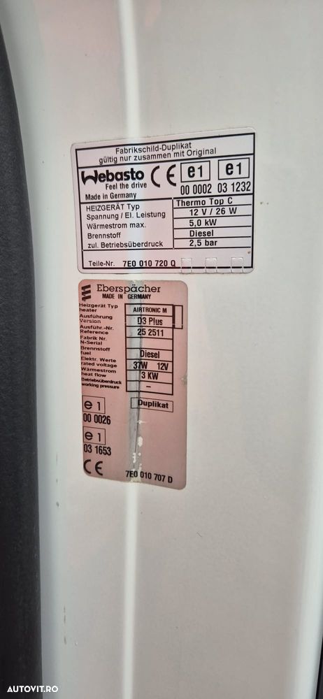 Volkswagen Caravelle - 30