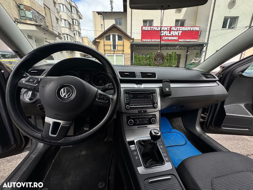 Volkswagen Passat - 9