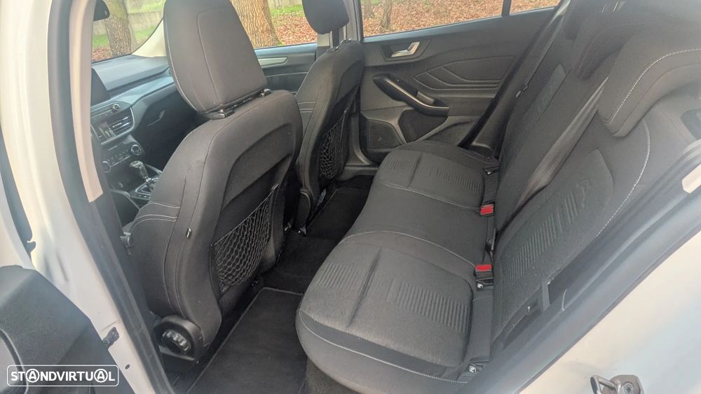 Ford Focus 1.5 TDCi ECOBlue Active X - 10