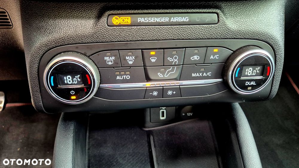 Ford Focus 1.5 EcoBoost STart-Stopp-System ST-LINE - 30