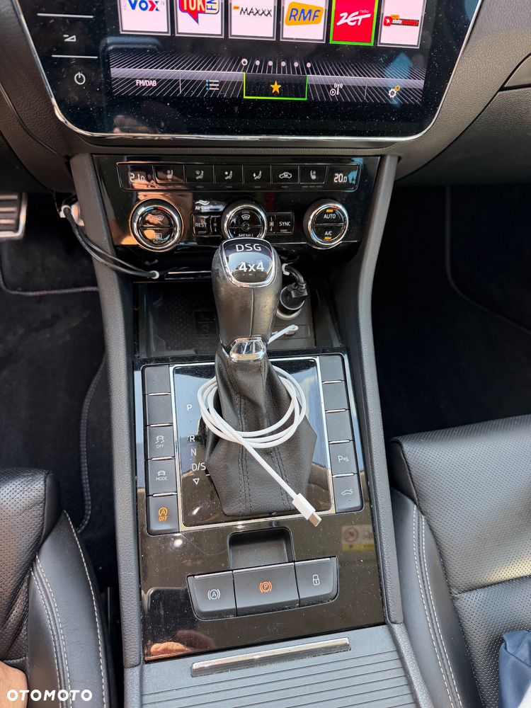 Skoda Superb 2.0 TDI SCR 4x4 L&K DSG - 3
