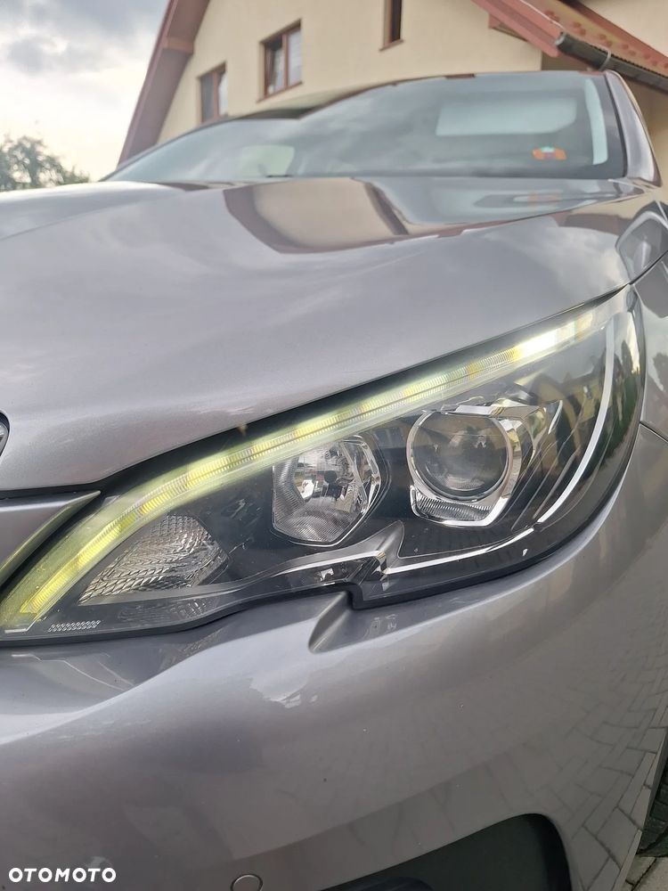 Peugeot 308 BlueHDi FAP 130 Stop & Start Allure Pack - 23