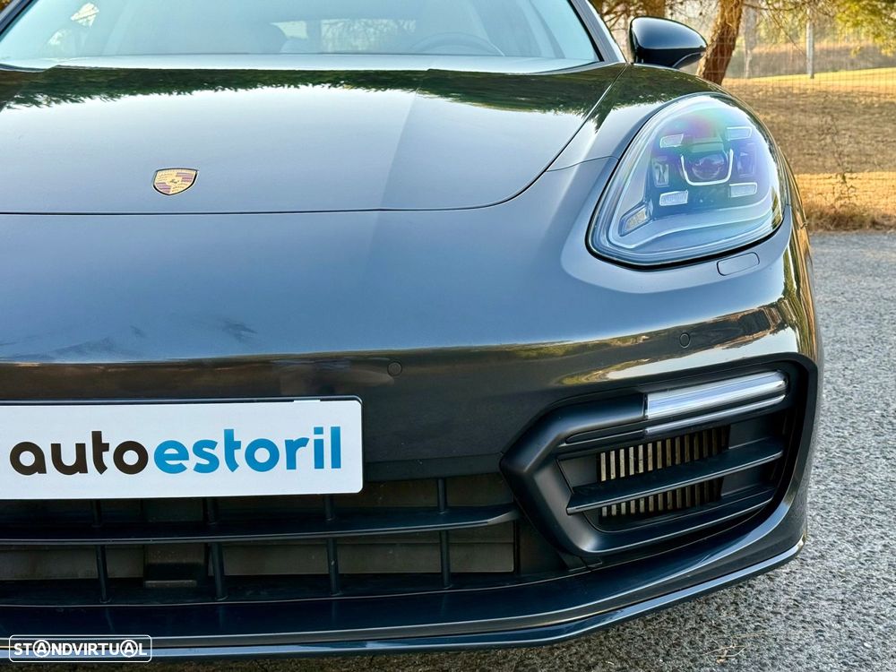 Porsche Panamera Sport Turismo 4 E-Hybrid - 17