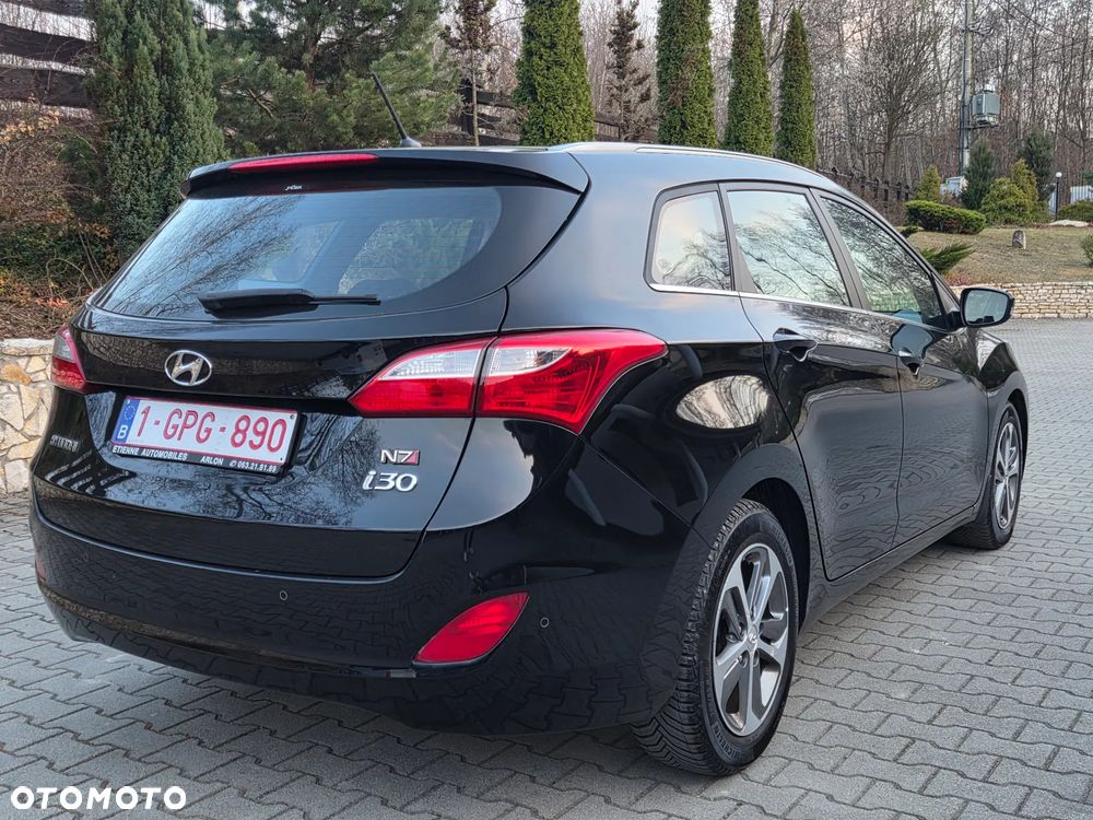 Hyundai i30 Kombi 1.6 GDi DCT Premium - 7