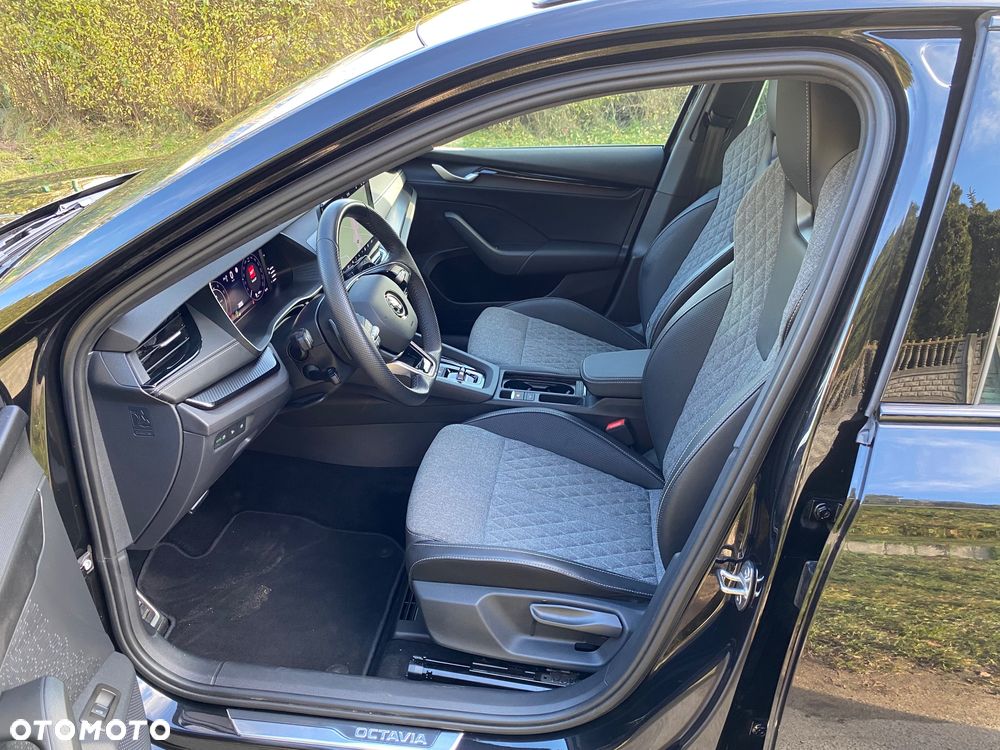 Skoda Octavia 1.5 TSI mHEV DSG Sportline - 14