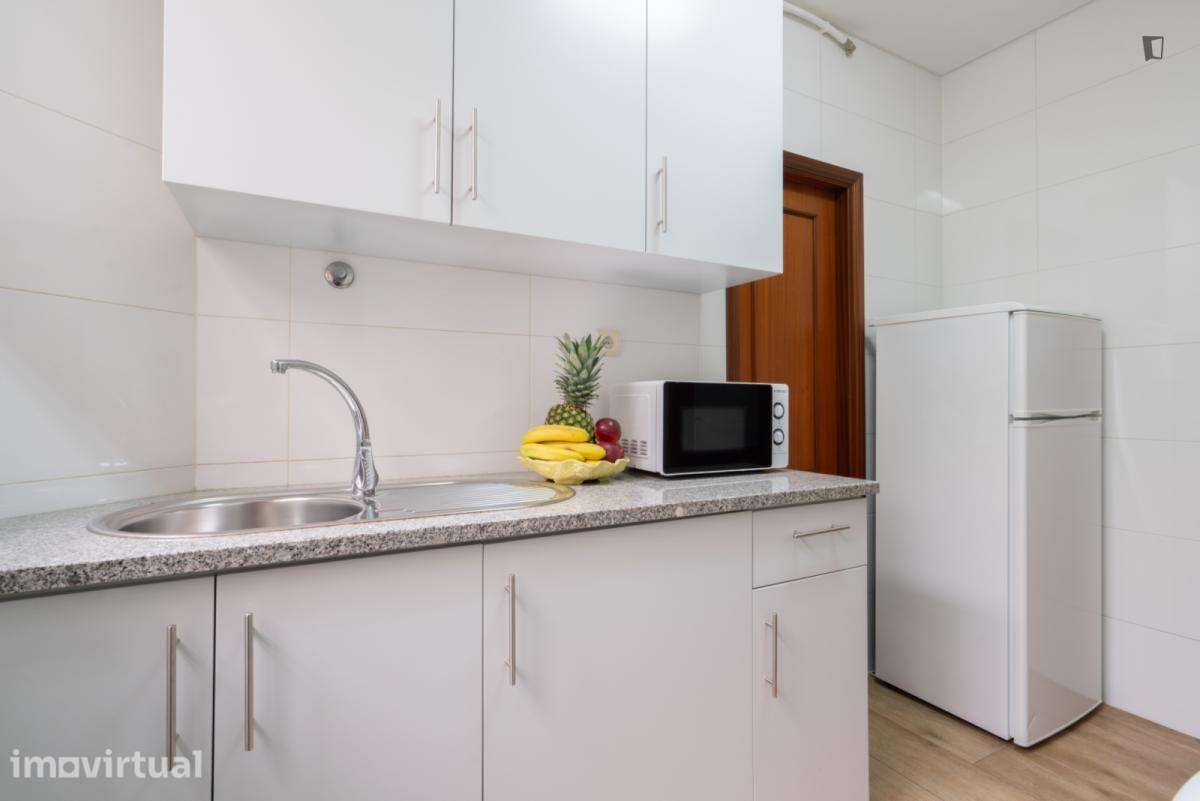 Apartamento com 1 quartos - localizado em Cedofeita Porto - Grande imagem: 2/25