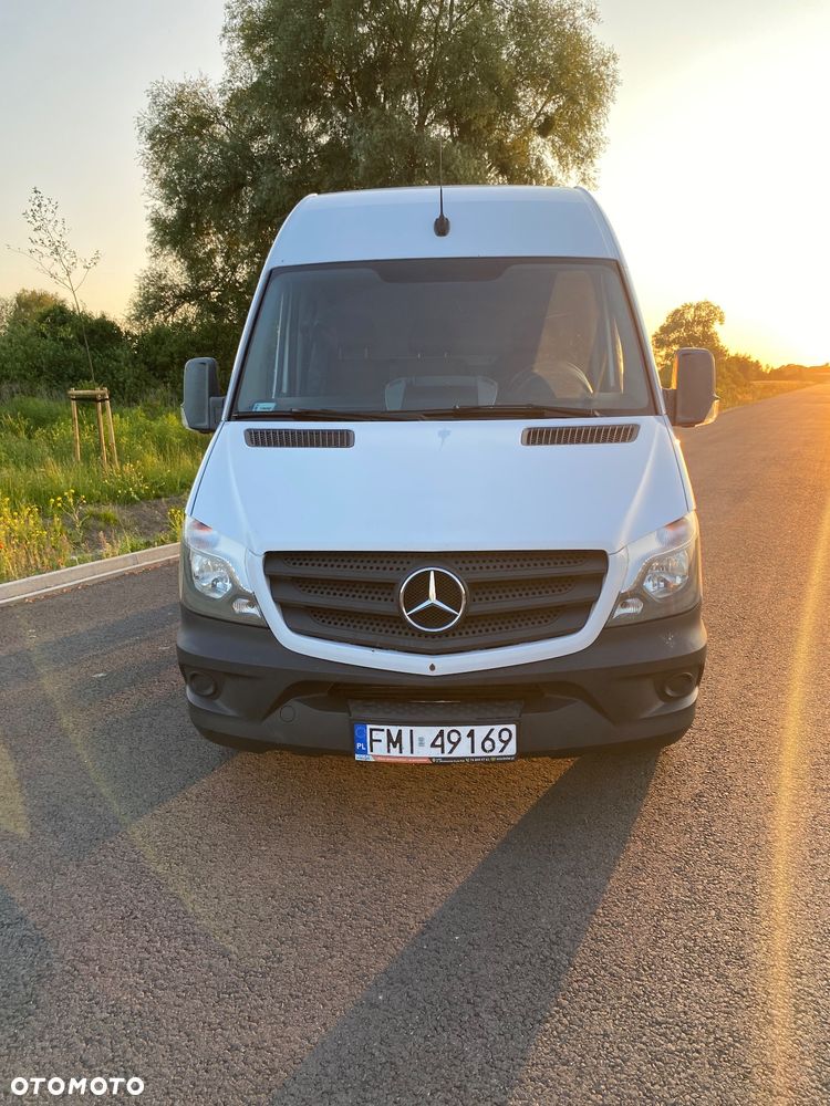 Mercedes-Benz Sprinter - 13
