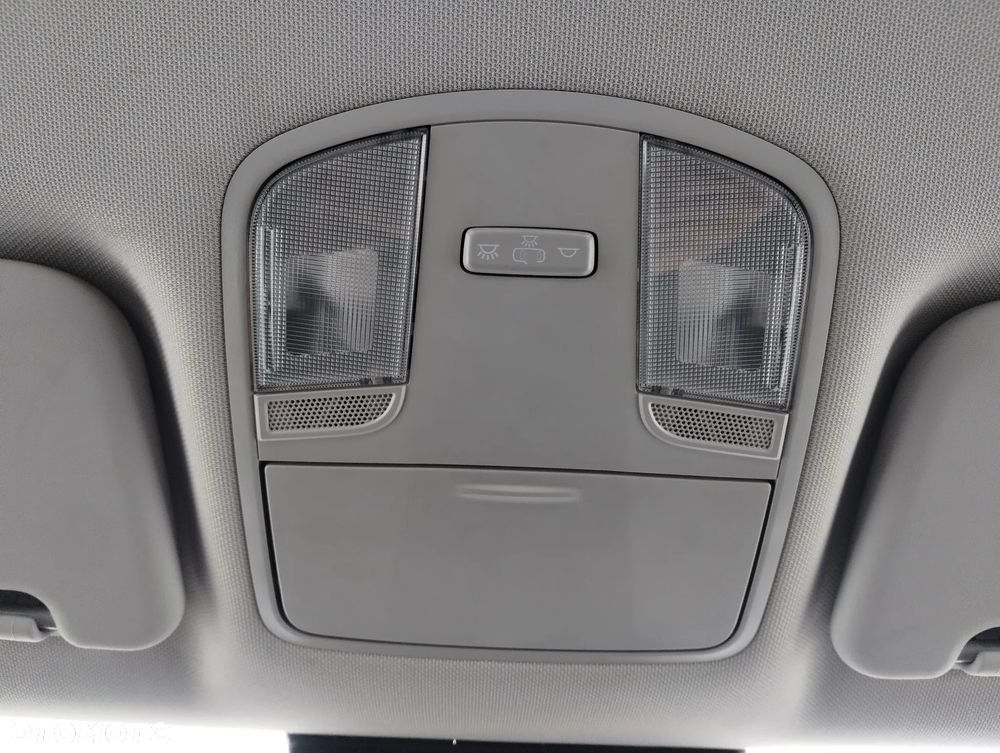 Hyundai i30 1.5 DPI Classic + - 23