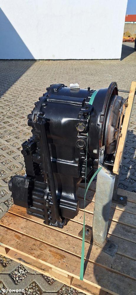 New Holland  O&K 156 - 4