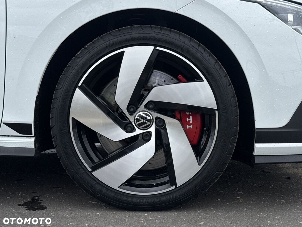 Volkswagen Golf - 36
