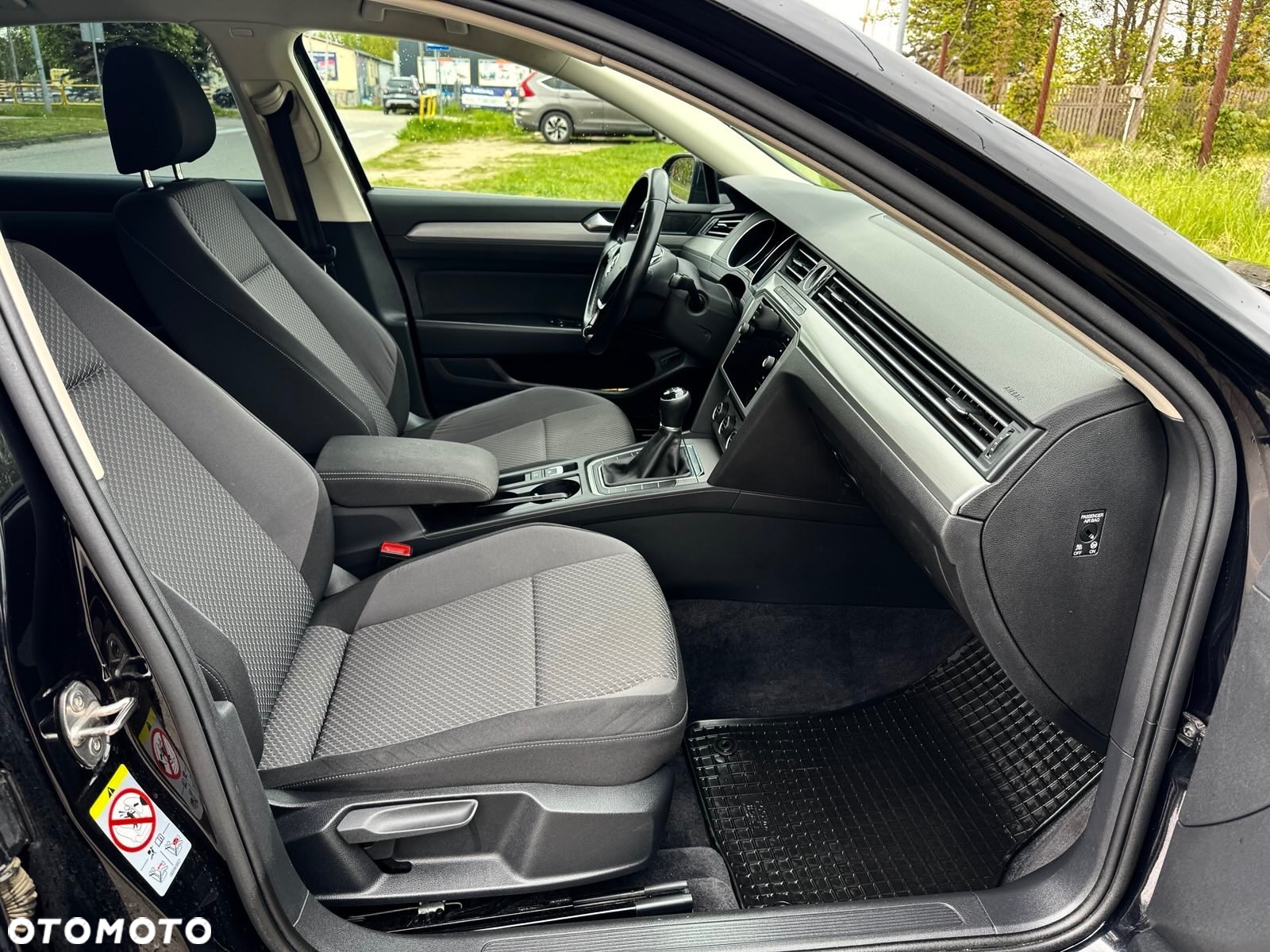 Volkswagen Passat 2.0 TDI SCR Comfortline - 16