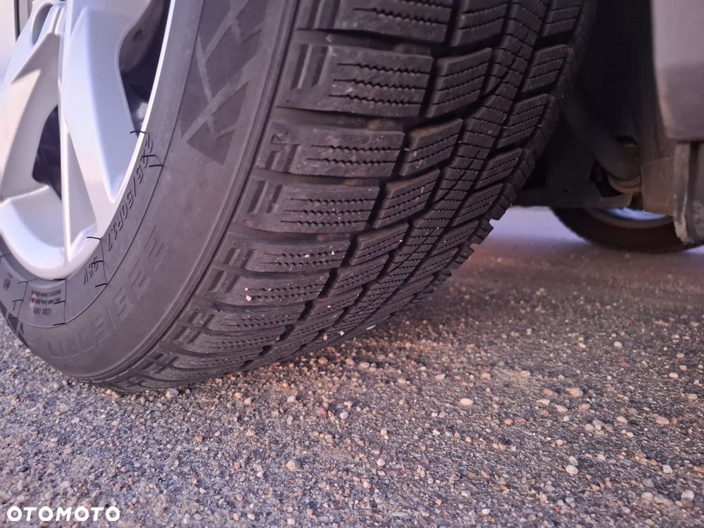 Audi A4 Avant 2.0 TDI S tronic - 28