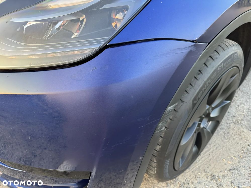 Tesla Model Y - 5
