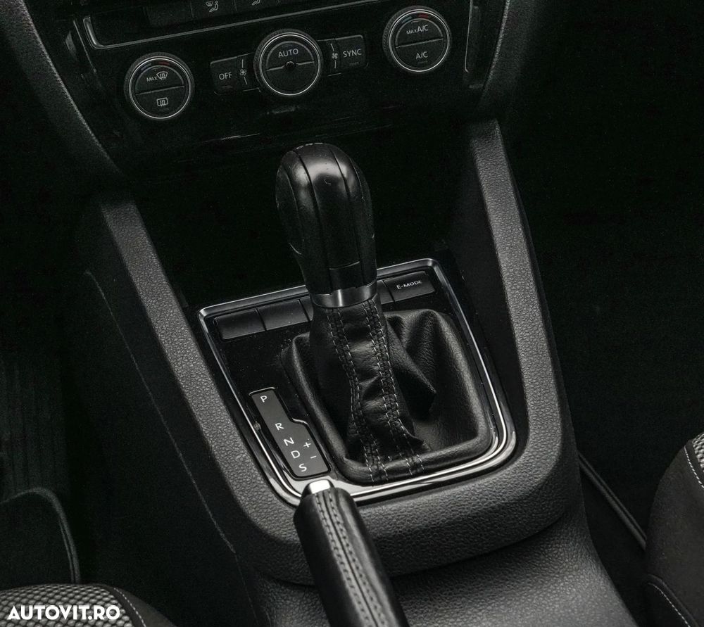 Volkswagen Jetta - 20